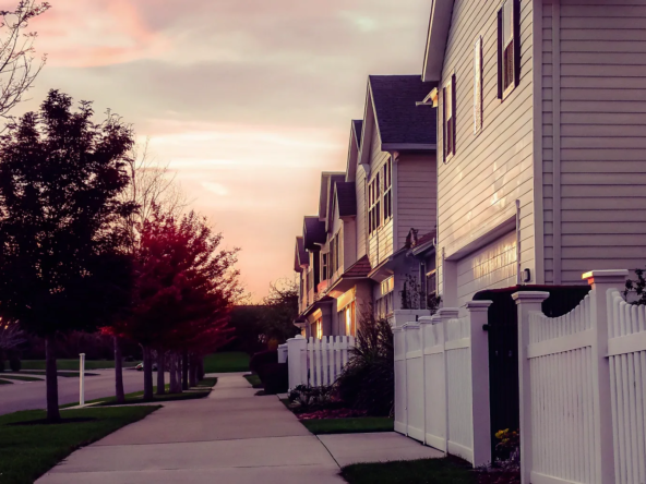 Suburban homes on a street, where a seller learns how much closing costs are without an agent.