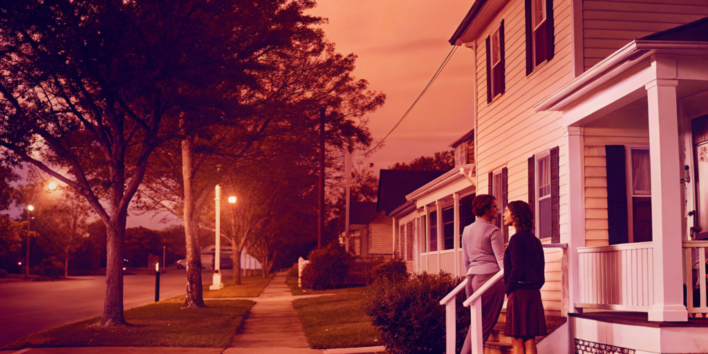 A cash home buyer meets with a homeowner about selling their Cook County home.
